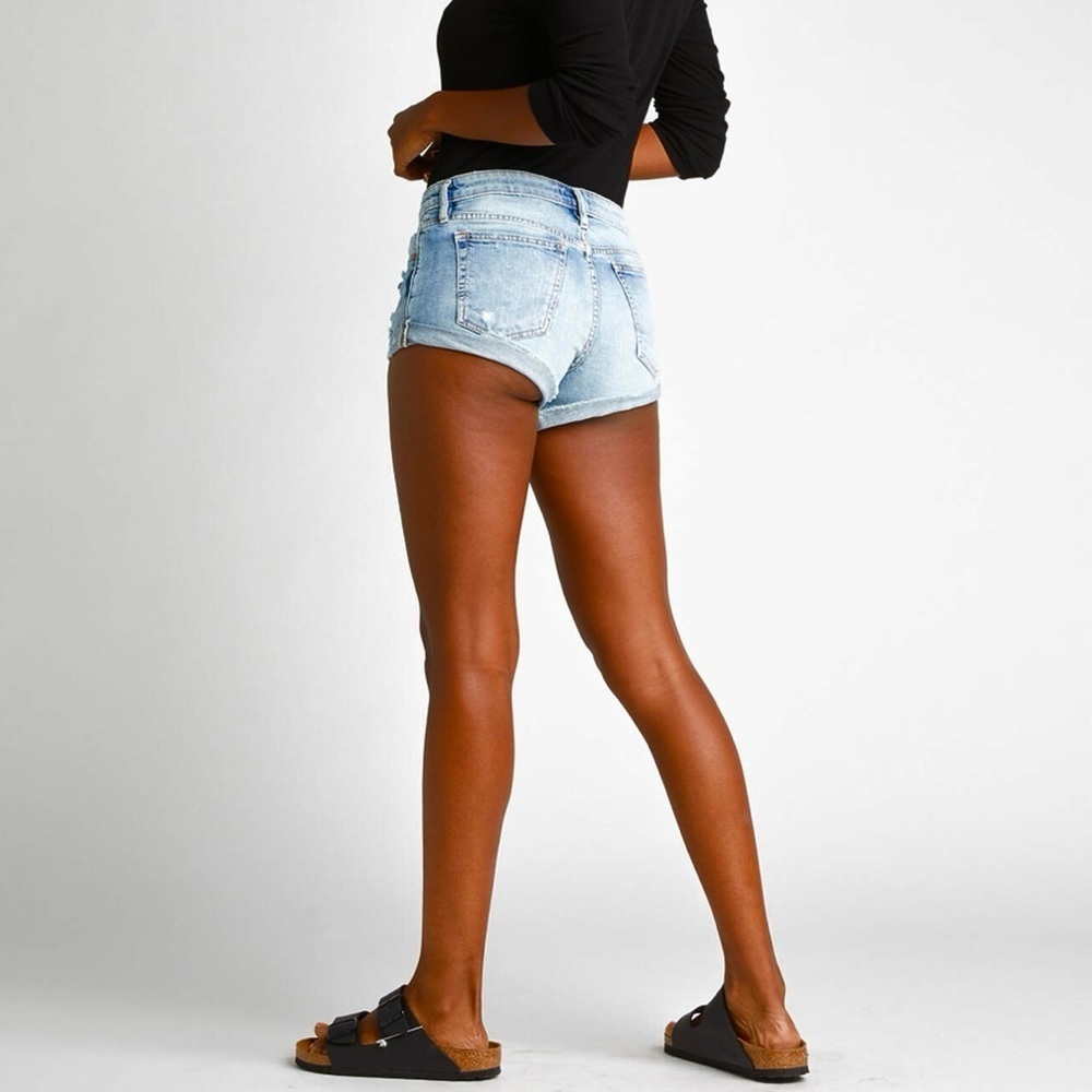 Silver Jeans 29 (6/8) Hello Shorty Women’s Denim Jeans Shorts Button Fly Flaw - Picture 2 of 12